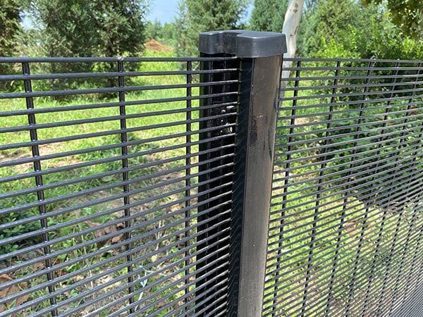 I Post 358 Fence