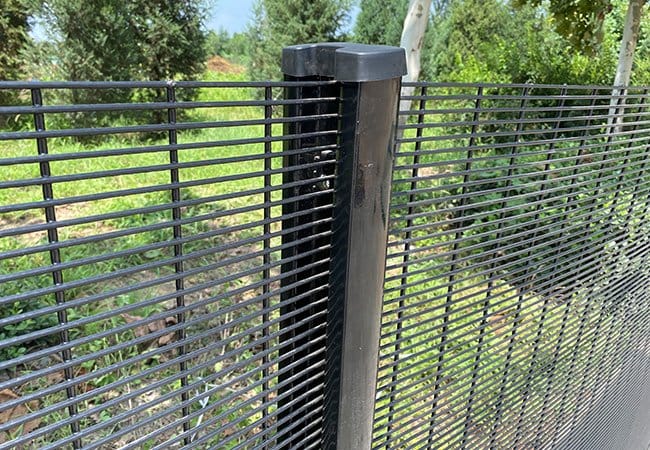 L Post Anti-Theft Fence