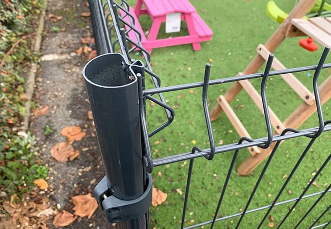 Metal Fencing Dutch Posts